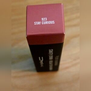 MAC Stay Curious Lipstick - 923